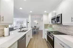 797 Willowbrook Dr, Naples, FL 34108 - Photo 5