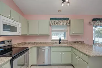 8389 Butternut Rd, Fort Myers, FL 33967 - Photo 7