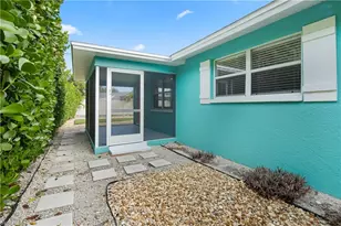 807 106th Ave N, Naples, FL 34108 - Photo 13