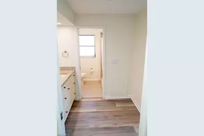 5654 Eichen Cir W, Fort Myers, FL 33919 - Photo 13