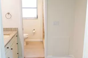 5654 Eichen Cir W, Fort Myers, FL 33919 - Photo 13