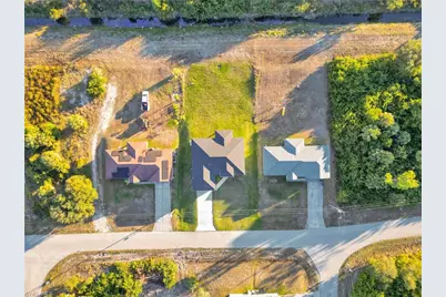 464 Redwing St, Lehigh Acres, FL 33974 - Photo 29