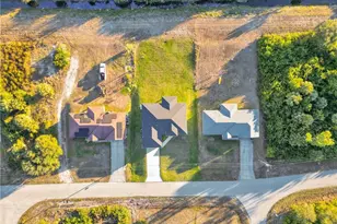 464 Redwing St, Lehigh Acres, FL 33974 - Photo 29