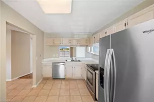 7784 Emerald Cir, Naples, FL 34109 - Photo 19