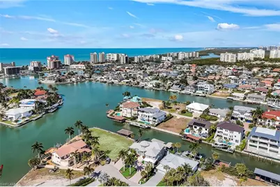 375 Germain Ave, Naples, FL 34108 - Photo 43