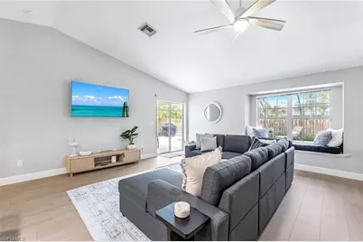 45 Wickliffe Dr, Naples, FL 34110 - Photo 5