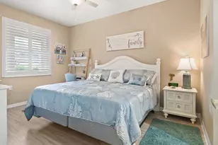 2700 Cypress Trace Cir, Naples, FL 34119 - Photo 13