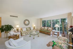 103 Clubhouse Dr, Naples, FL 34105 - Photo 5