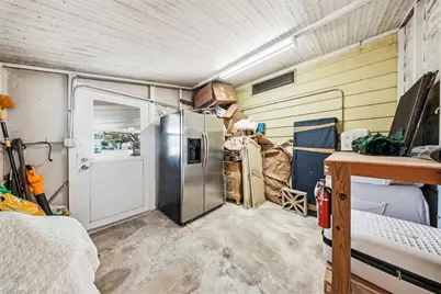 26257 Queen Mary Ln, Bonita Springs, FL 34135 - Photo 9