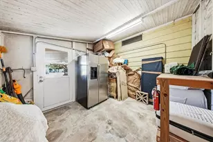 26257 Queen Mary Ln, Bonita Springs, FL 34135 - Photo 9