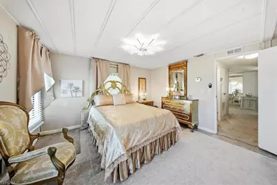 26257 Queen Mary Ln, Bonita Springs, FL 34135 - Photo 17