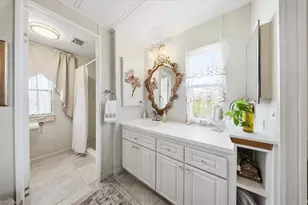 26257 Queen Mary Ln, Bonita Springs, FL 34135 - Photo 19