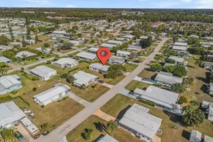 26257 Queen Mary Ln, Bonita Springs, FL 34135 - Photo 3