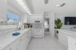 4044 Country Club Blvd, Cape Coral, FL 33904 - Photo 11