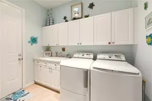 14610 Laguna Dr, Fort Myers, FL 33908 - Photo 43