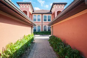 10020 Heather Ln, Naples, FL 34119 - Photo 5