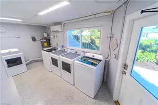 354 Harbour Dr, Naples, FL 34103 - Photo 21