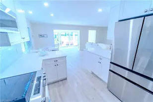 354 Harbour Dr, Naples, FL 34103 - Photo 7