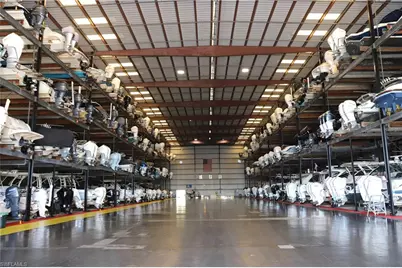 891 10th St S, Naples, FL 34102 - Photo 3