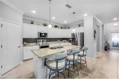 4244 Raffia Palm Cir, Naples, FL 34119 - Photo 9