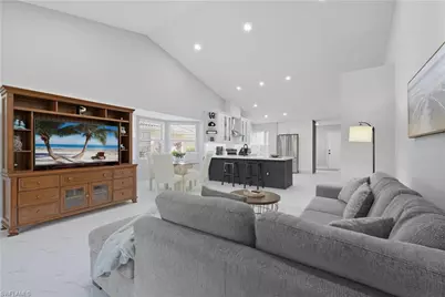 3605 Corinthian Way, Naples, FL 34105 - Photo 7