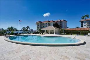 222 Harbour Dr, Naples, FL 34103 - Photo 27