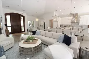 875 Gulf Shore Blvd S, Naples, FL 34102 - Photo 3