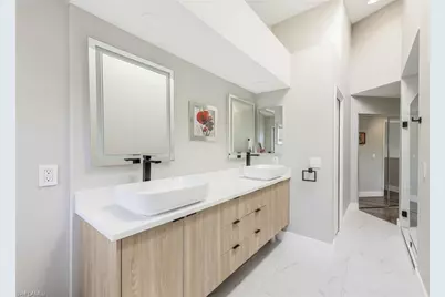 27106 Oakwood Lake Dr, Bonita Springs, FL 34134 - Photo 15