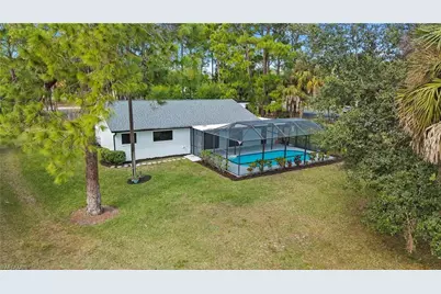 250 17th St NW, Naples, FL 34120 - Photo 7