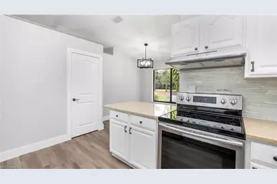 250 17th St NW, Naples, FL 34120 - Photo 11