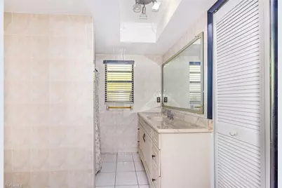 1219 SE 19th Ter, Cape Coral, FL 33990 - Photo 17