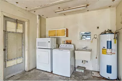 1815 SE 15th Ter, Cape Coral, FL 33990 - Photo 25