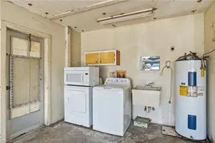 1815 SE 15th Terrace, Cape Coral, FL 33990 - Photo 25