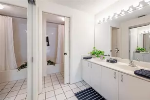 1096 Woodshire Ln, Naples, FL 34105 - Photo 23