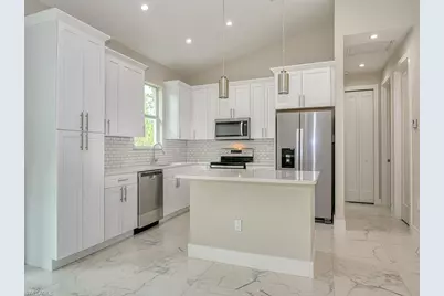 4226 68th Ave NE, Naples, FL 34120 - Photo 9