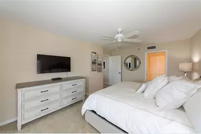 5550 Heron Point Dr #802, Naples, FL 34108 - Photo 9