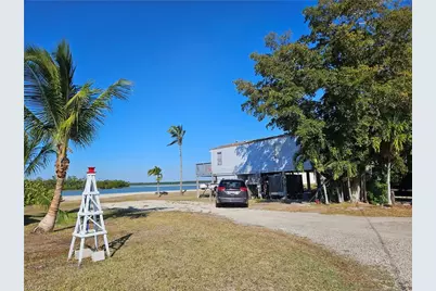 238 Harbor Pl N, Goodland, FL 34140 - Photo 3