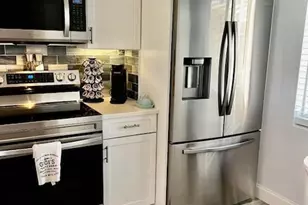 1075 Foxfire Ln, Naples, FL 34104 - Photo 3