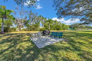 7320 Glenmoor Ln, Naples, FL 34104 - Photo 27