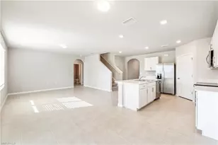 1401 NE 5th Pl, Cape Coral, FL 33909 - Photo 9