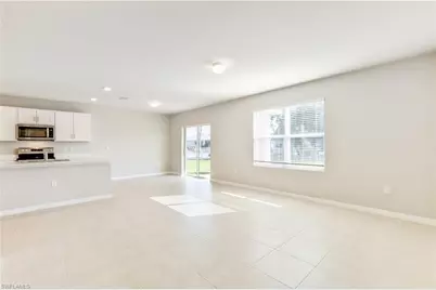 1401 NE 5th Pl, Cape Coral, FL 33909 - Photo 11