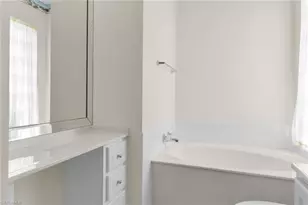 7025 Leopardi Ct, Naples, FL 34114 - Photo 21