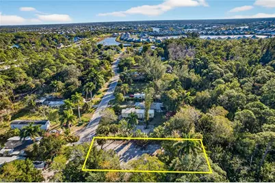 2596 Holly Ave, Naples, FL 34112 - Photo 13