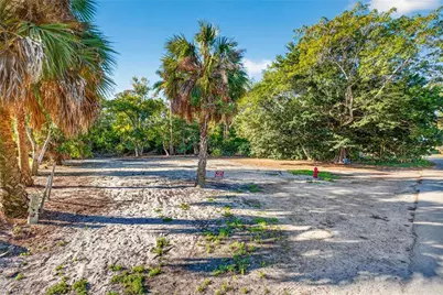 2596 Holly Ave, Naples, FL 34112 - Photo 3