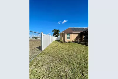 2020 NE 34th Ln, Cape Coral, FL 33909 - Photo 9