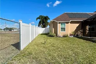 2020 NE 34th Ln, Cape Coral, FL 33909 - Photo 9