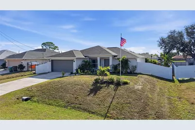 4153 NE 9th Pl, Cape Coral, FL 33909 - Photo 3