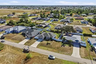 4153 NE 9th Pl, Cape Coral, FL 33909 - Photo 41