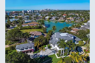 275 Spring Line Dr, Naples, FL 34102 - Photo 47