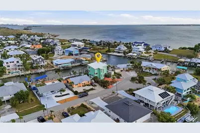 2300 Sycamore St, Saint James City, FL 33956 - Photo 37